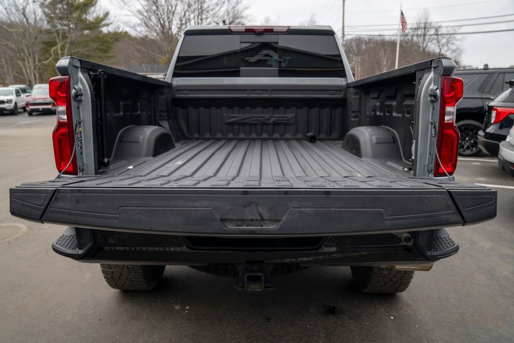 Used 2024 Chevrolet Silverado 2500 ZR2 w/ Technology Package image 6