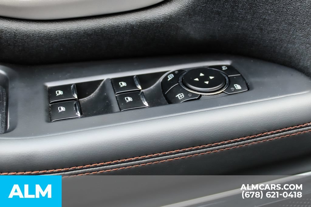 Used 2025 Ford Expedition Active AWD/4WD image 41