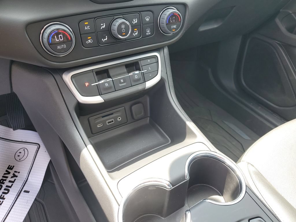Certified 2024 GMC Terrain SLT w/ LPO, Floor Liner Package FWD image 25