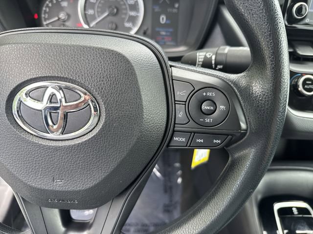 Used 2022 Toyota Corolla LE FWD image 17