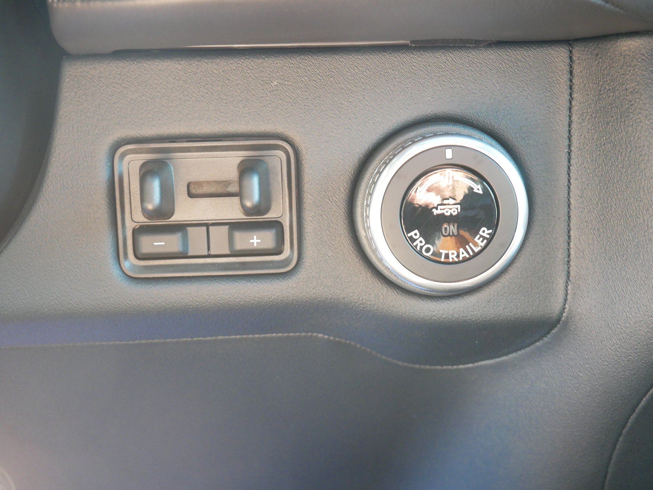 Used 2025 Lincoln Navigator L Black Label image 33