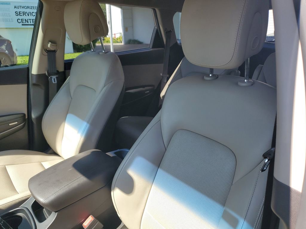 Used 2017 Hyundai Santa Fe Limited image 20