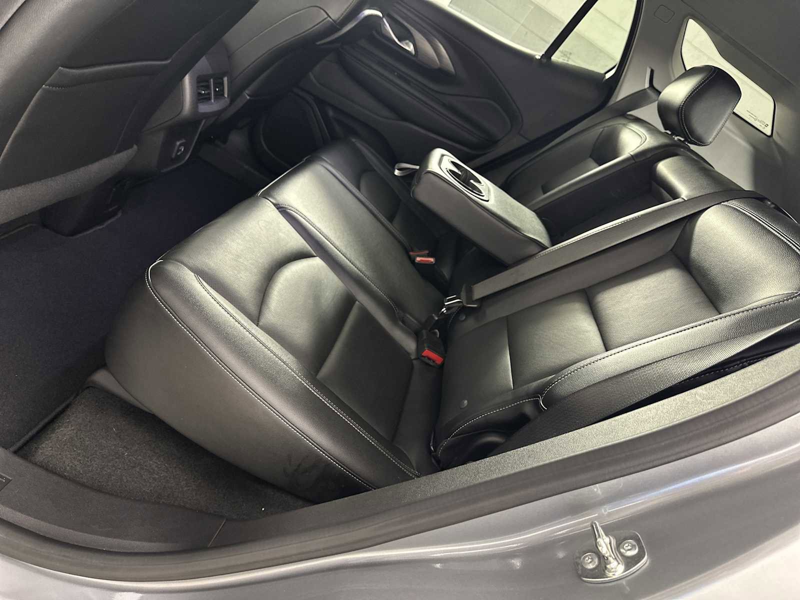 Used 2024 GMC Terrain SLT AWD/4WD image 23