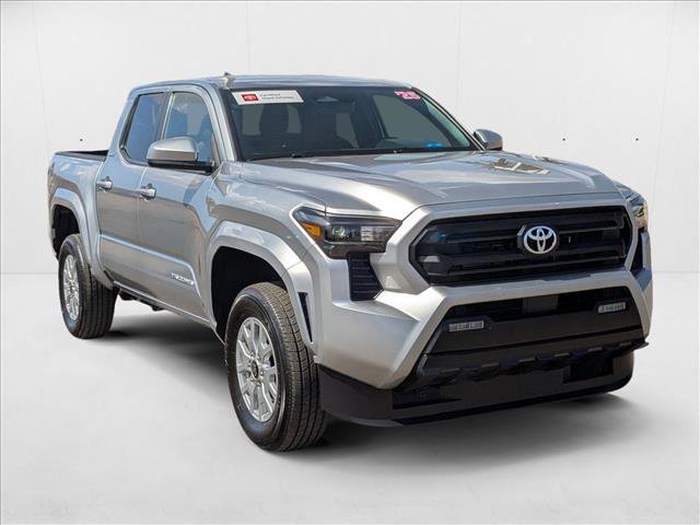 Used 2025 Toyota Tacoma SR5 image 3