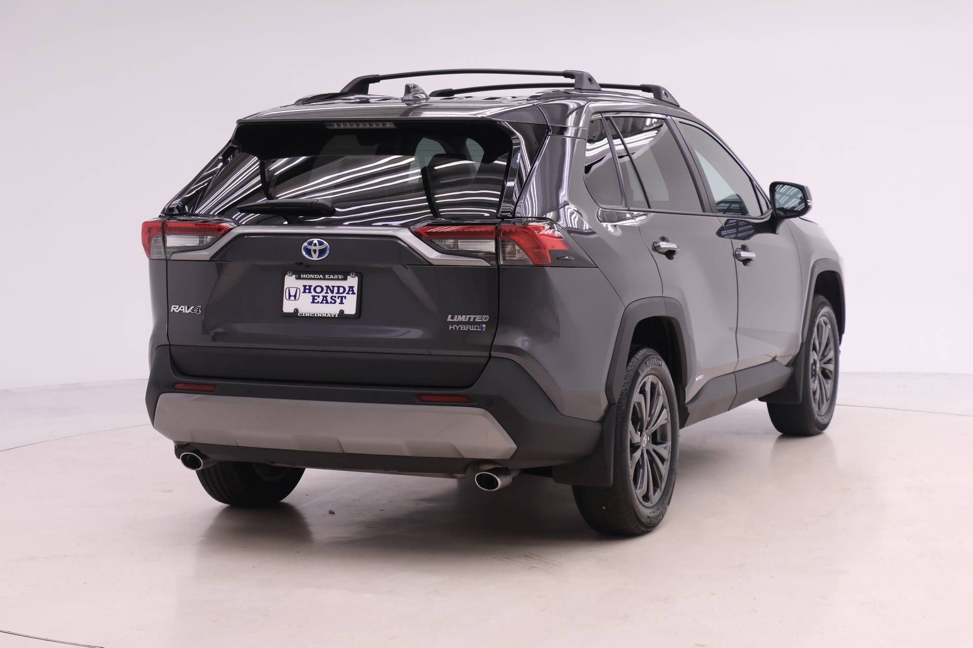 Used 2024 Toyota RAV4 Limited w/ Advanced Technology Package image 2