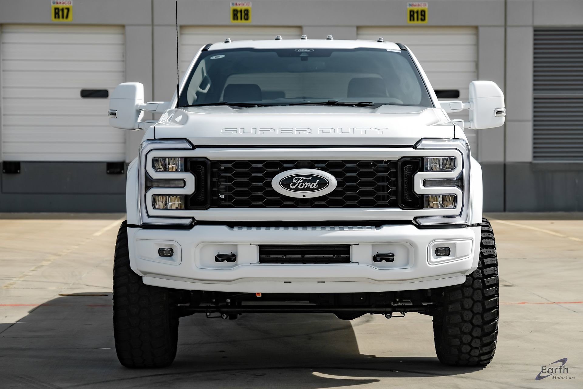 Used 2026 Ford F450 Lariat w/ FX4 Off-Road Package image 30