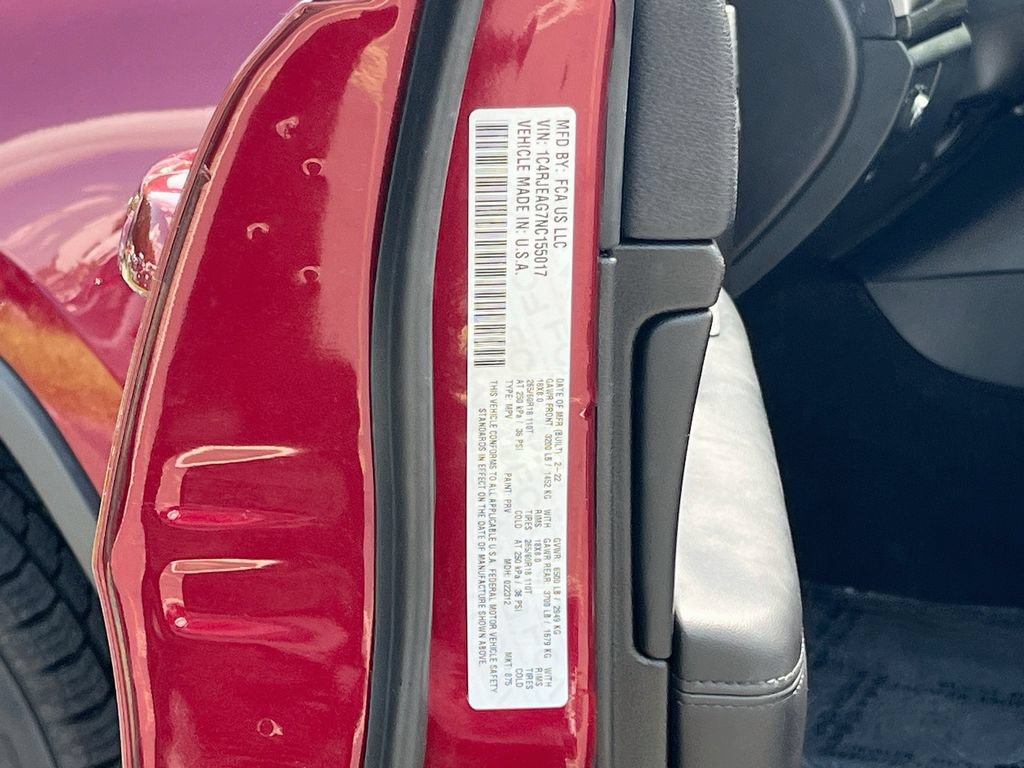 Certified 2022 Jeep Grand Cherokee Laredo X RWD image 30