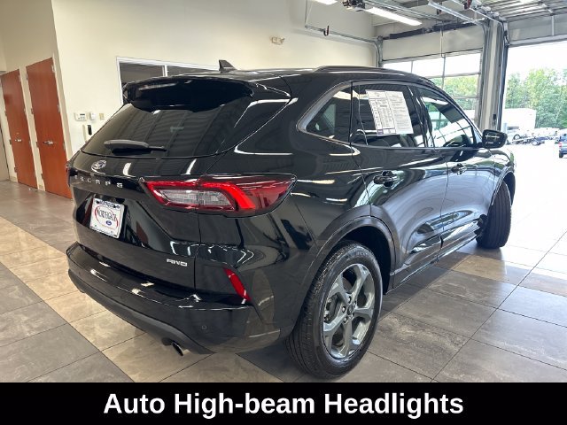 Used 2023 Ford Escape ST-Line w/ Tech Pack #1 AWD/4WD image 12