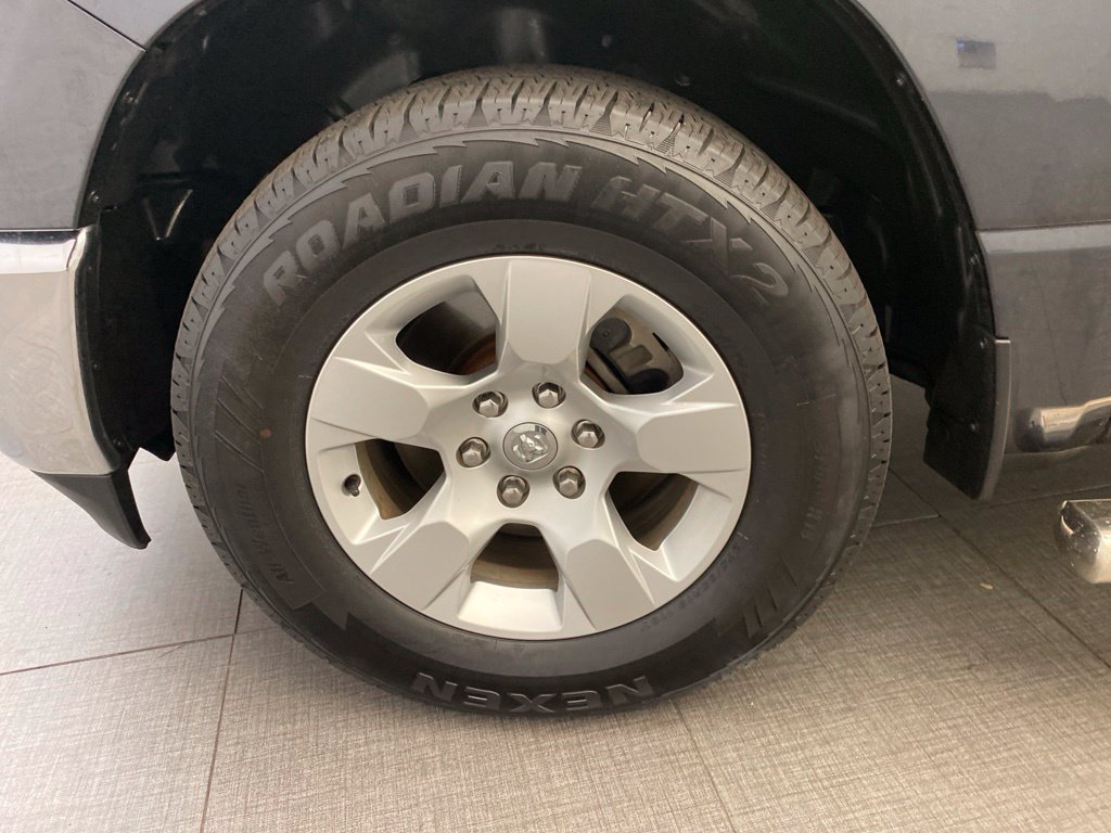 Used 2019 RAM 1500 Big Horn RWD image 9