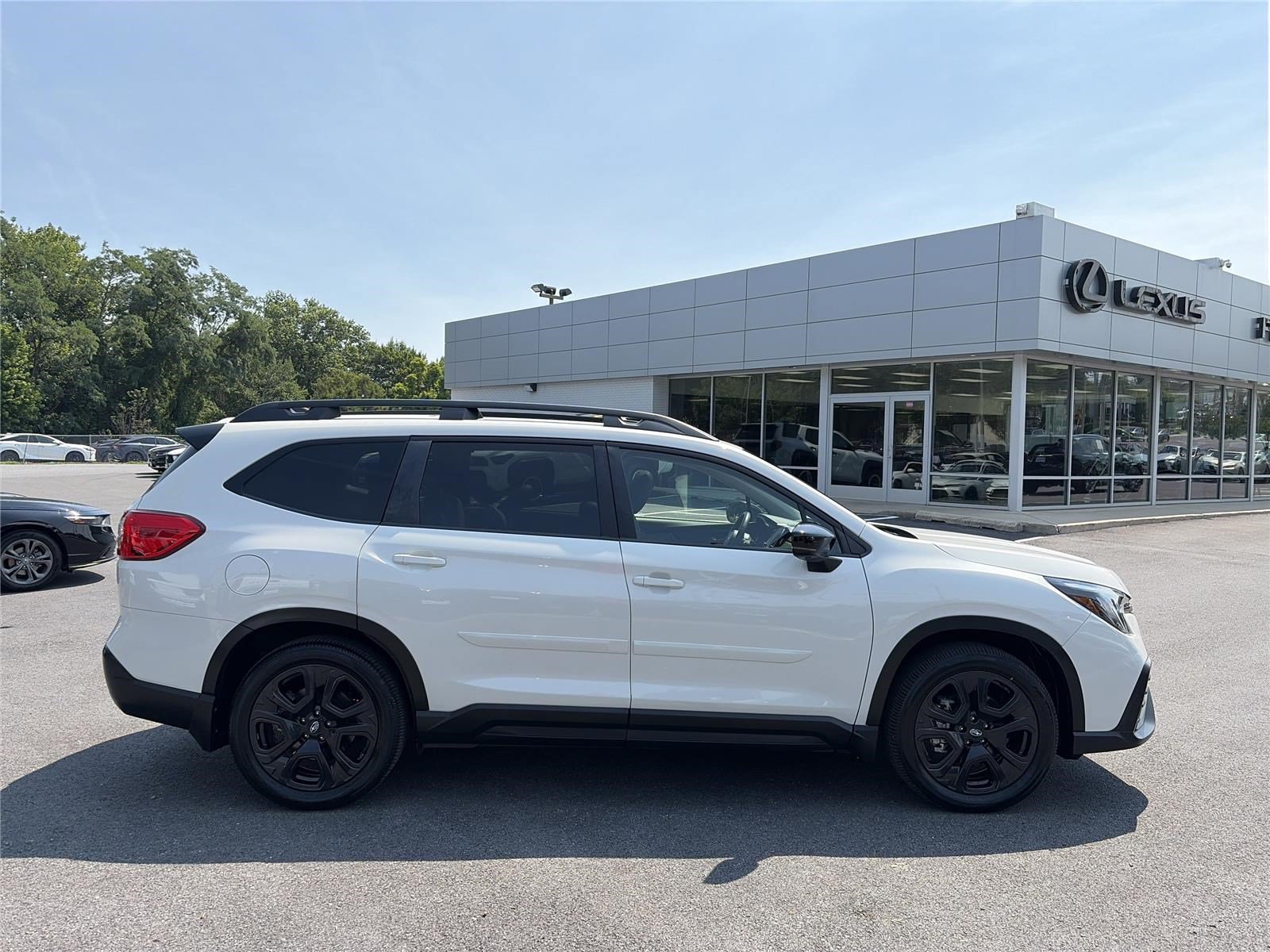 Used 2024 Subaru Ascent Onyx Edition Limited AWD/4WD image 6