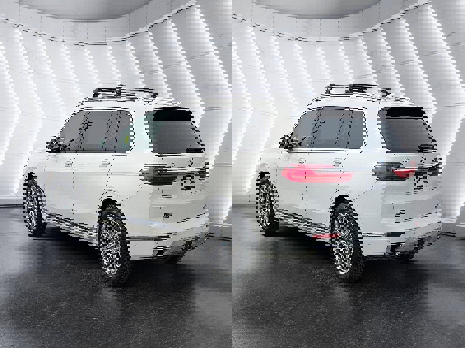 Used 2022 BMW X7 xDrive40i w/ Premium Package image 4