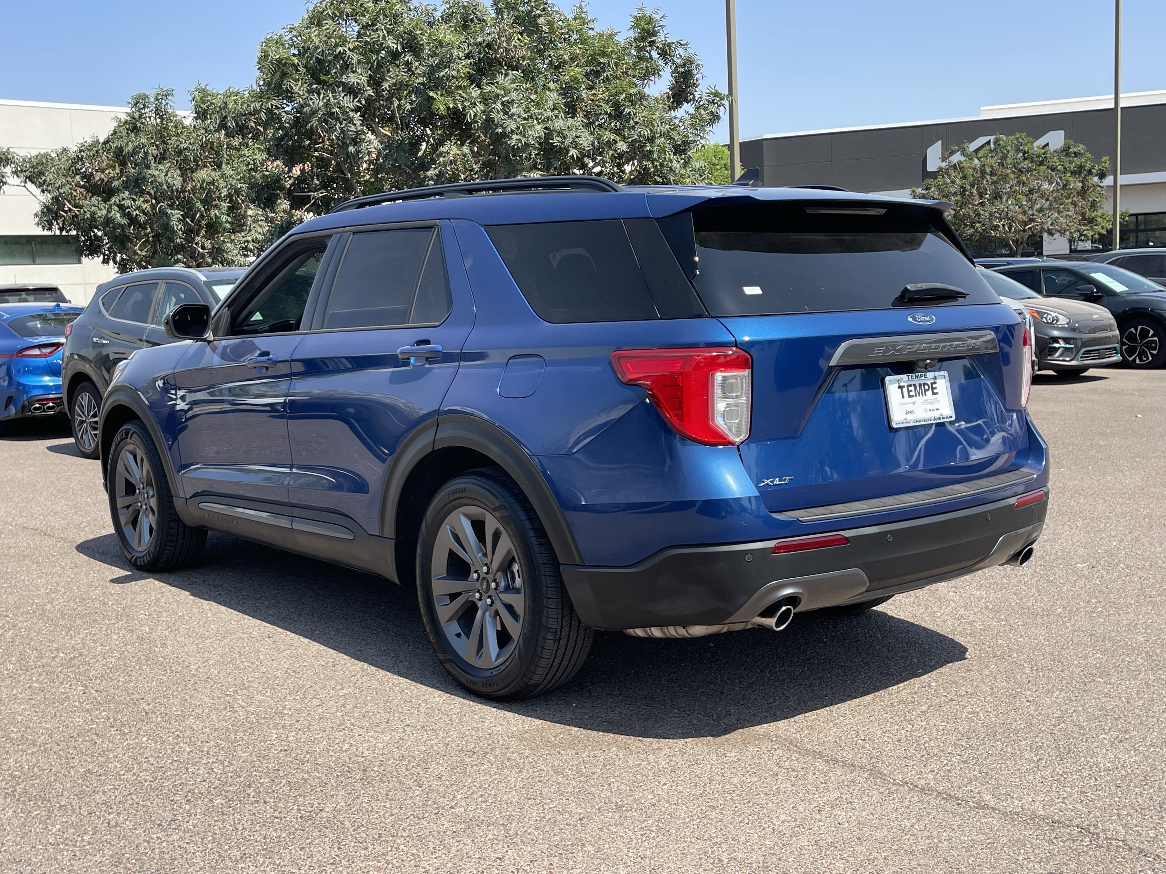 Used 2023 Ford Explorer XLT w/ Equipment Group 202A RWD image 4