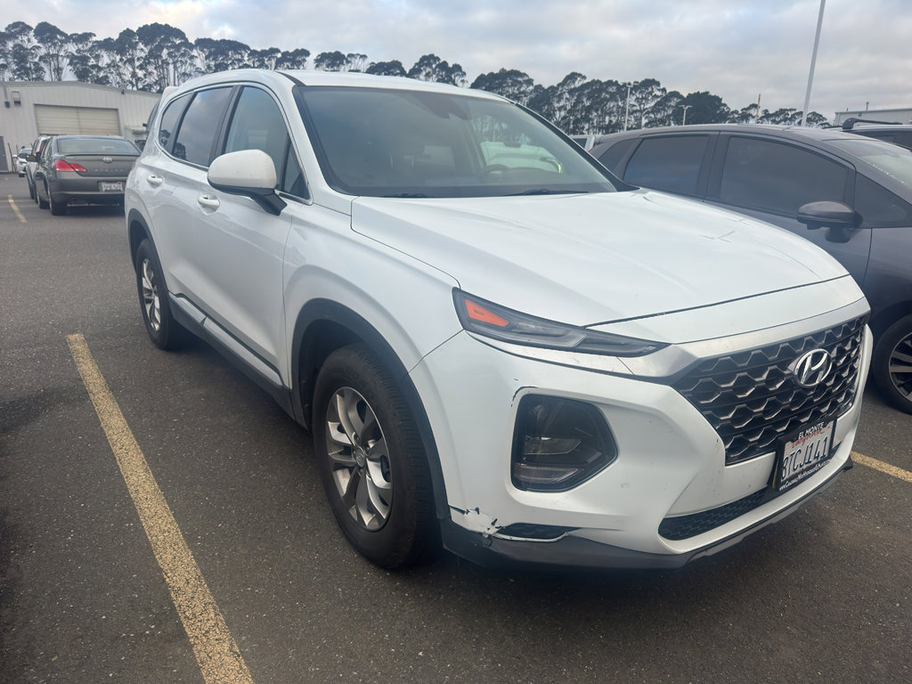 Used 2020 Hyundai Santa Fe SE image 2