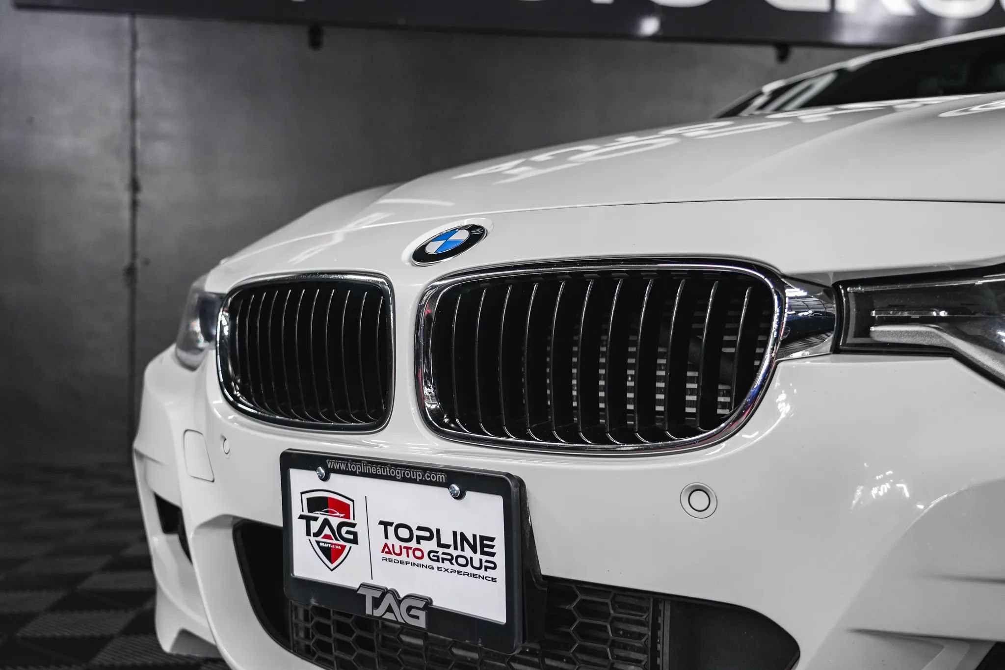 Used 2014 BMW 335i xDrive Sedan AWD/4WD image 4