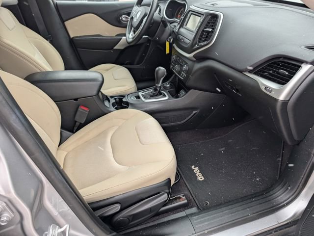 Used 2017 Jeep Cherokee Sport w/ Safety Group image 29
