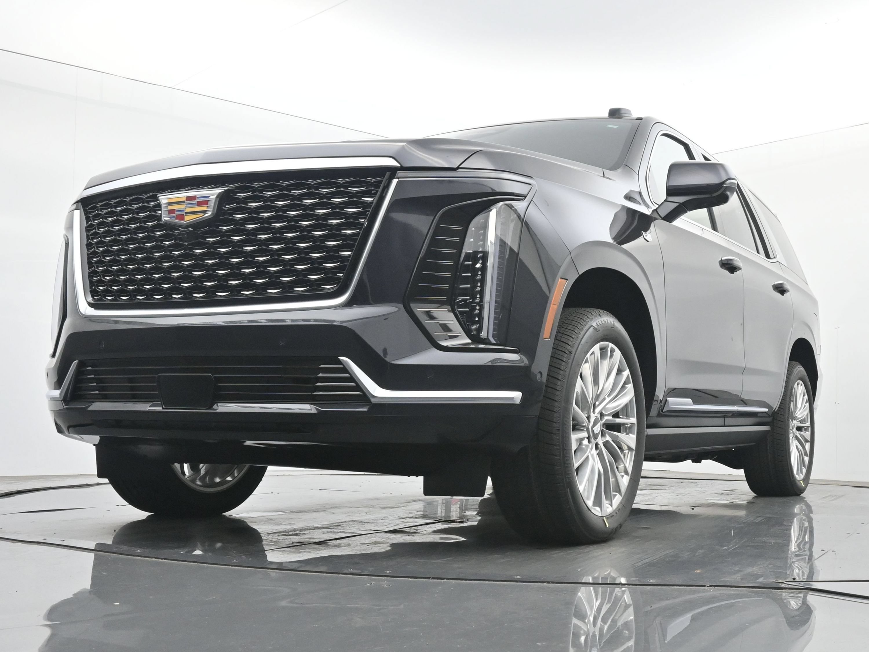 New 2026 Cadillac Escalade Luxury w/ Touring Package AWD/4WD image 15
