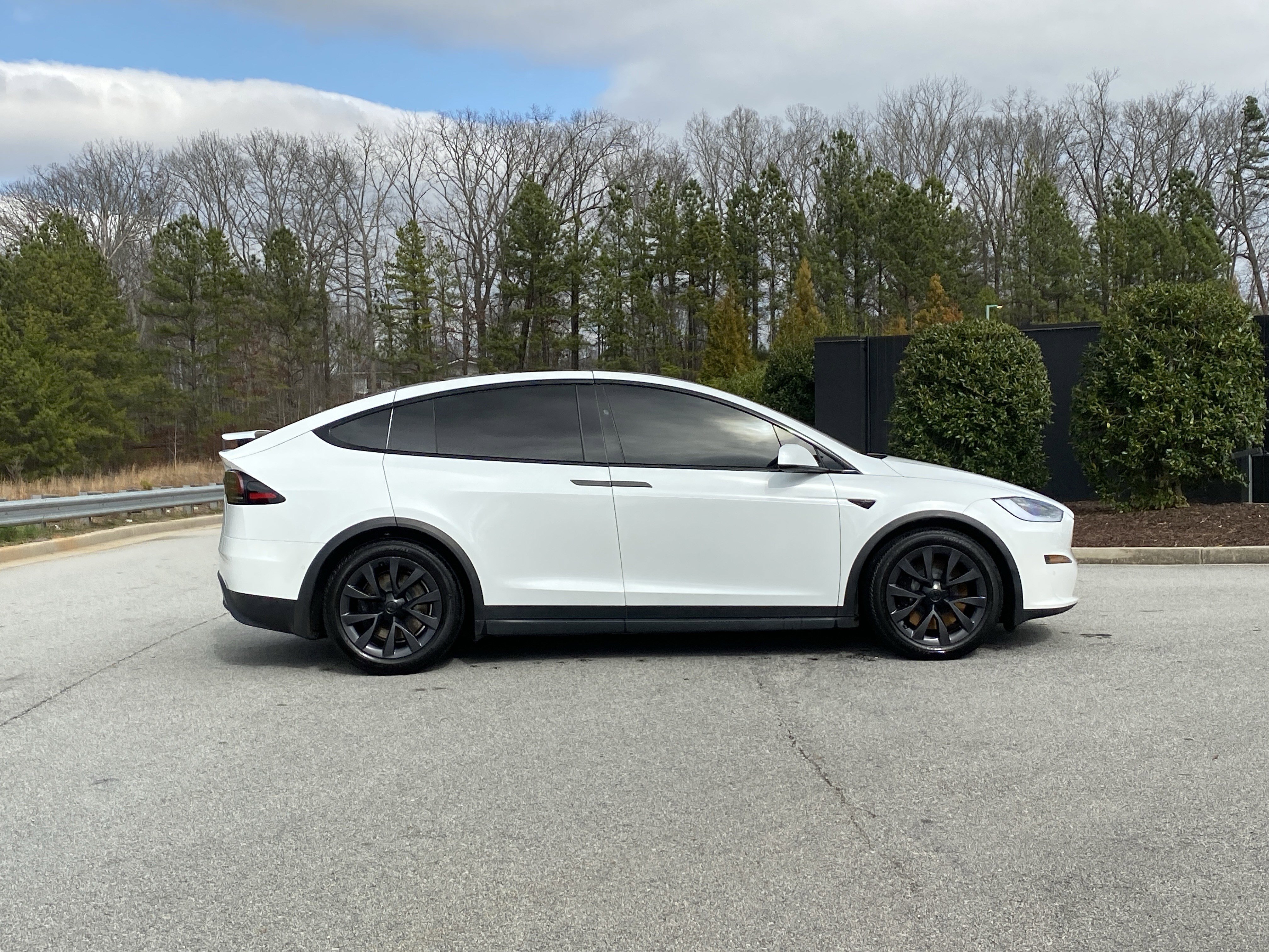 Used 2022 Tesla Model X Plaid image 5