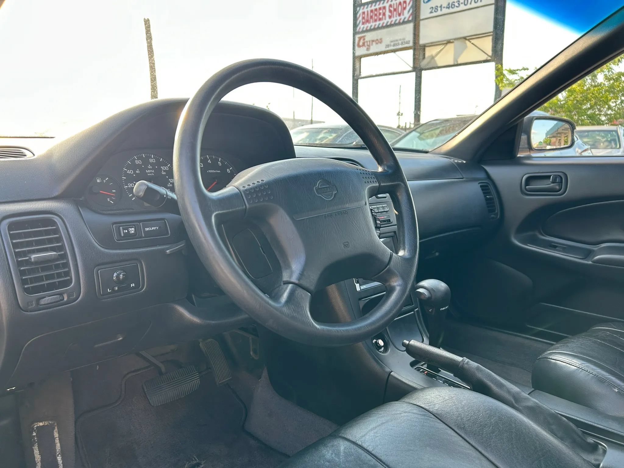Used 1999 Nissan Maxima SE FWD image 11