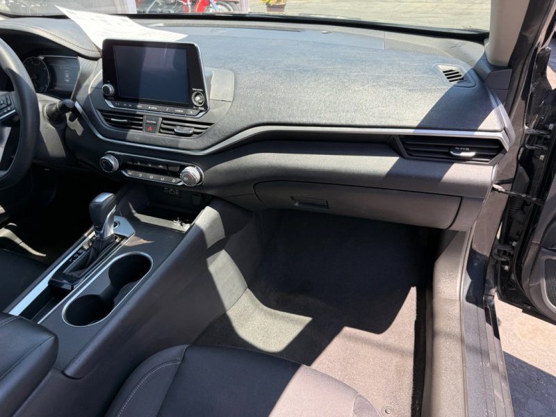 Used 2022 Nissan Altima 2.5 SV FWD image 26
