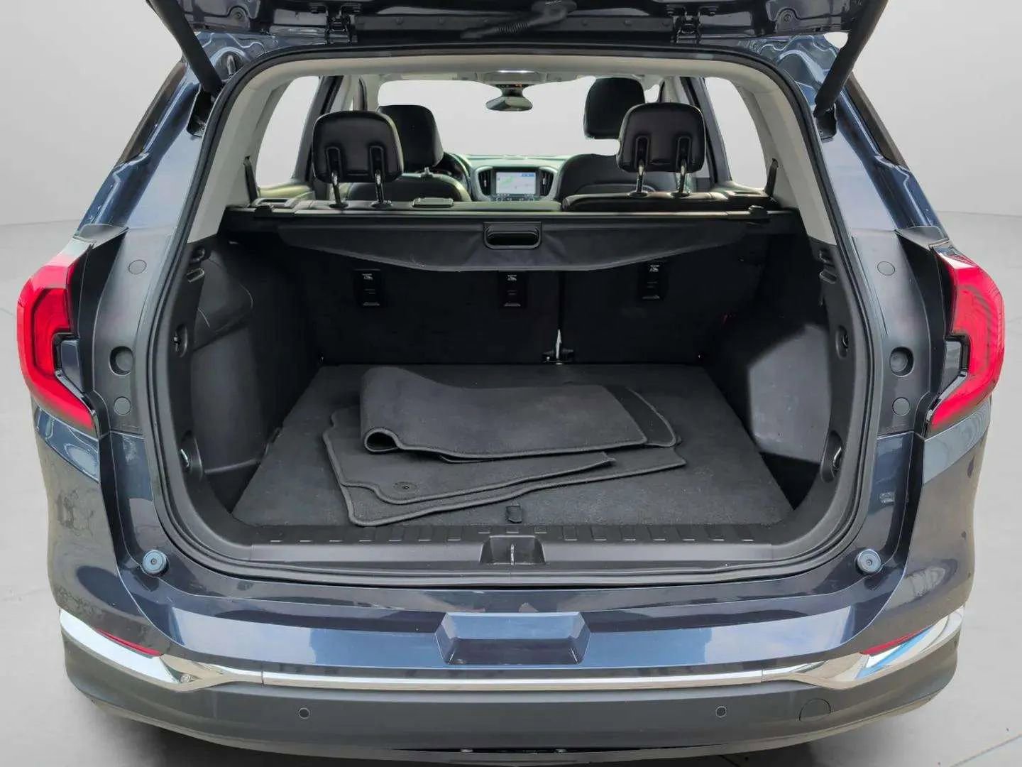 Used 2019 GMC Terrain SLT w/ Infotainment Package II image 39