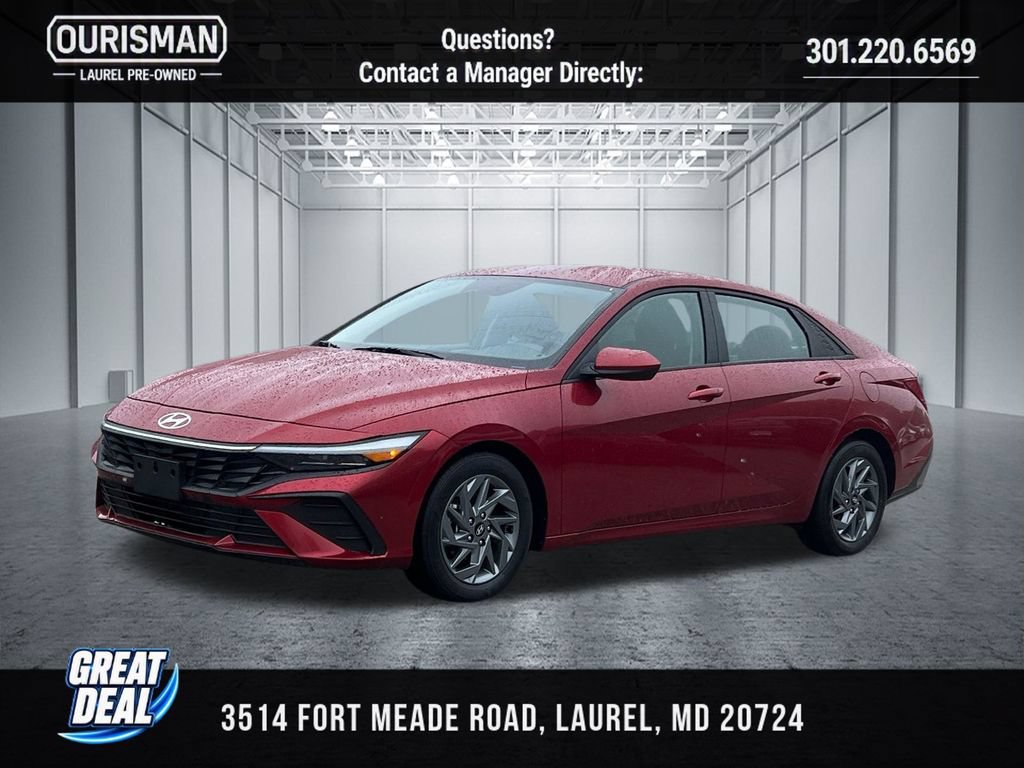 Used 2024 Hyundai Elantra SEL FWD image 2