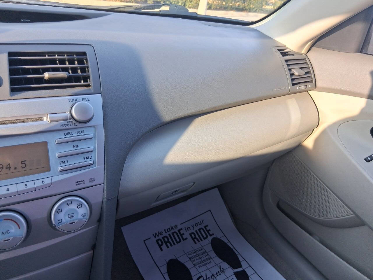 Used 2009 Toyota Camry LE FWD image 19