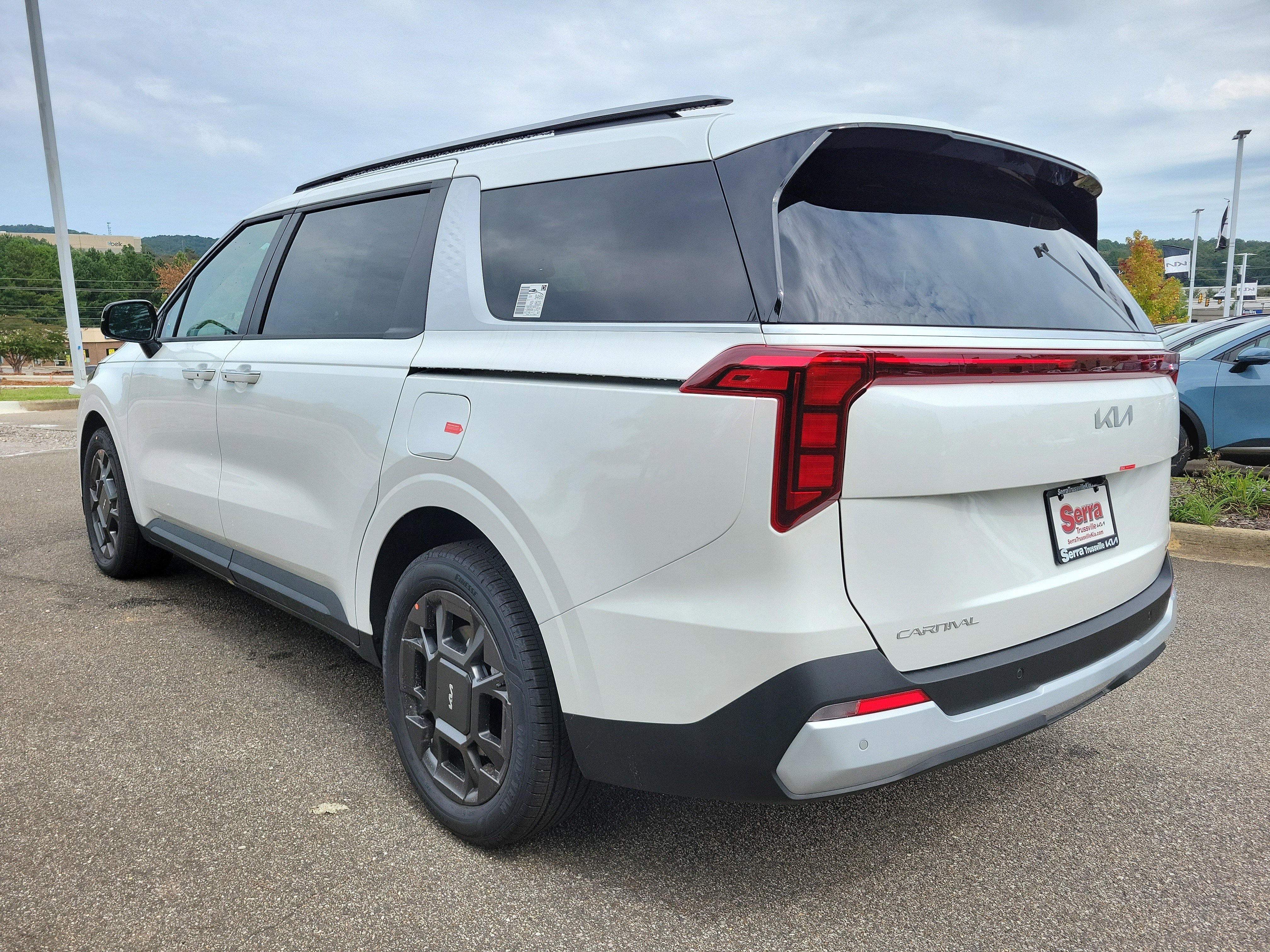 New 2026 Kia Carnival EX image 24