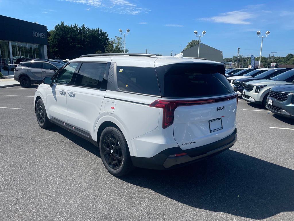 New 2027 Kia Carnival EX FWD image 5