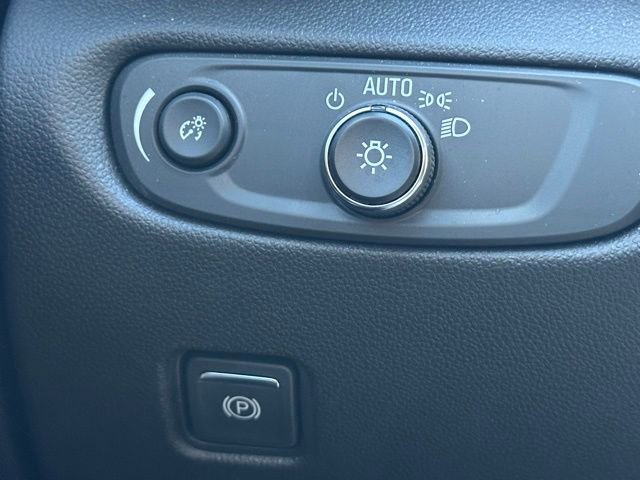 Used 2023 Chevrolet Blazer LT image 17