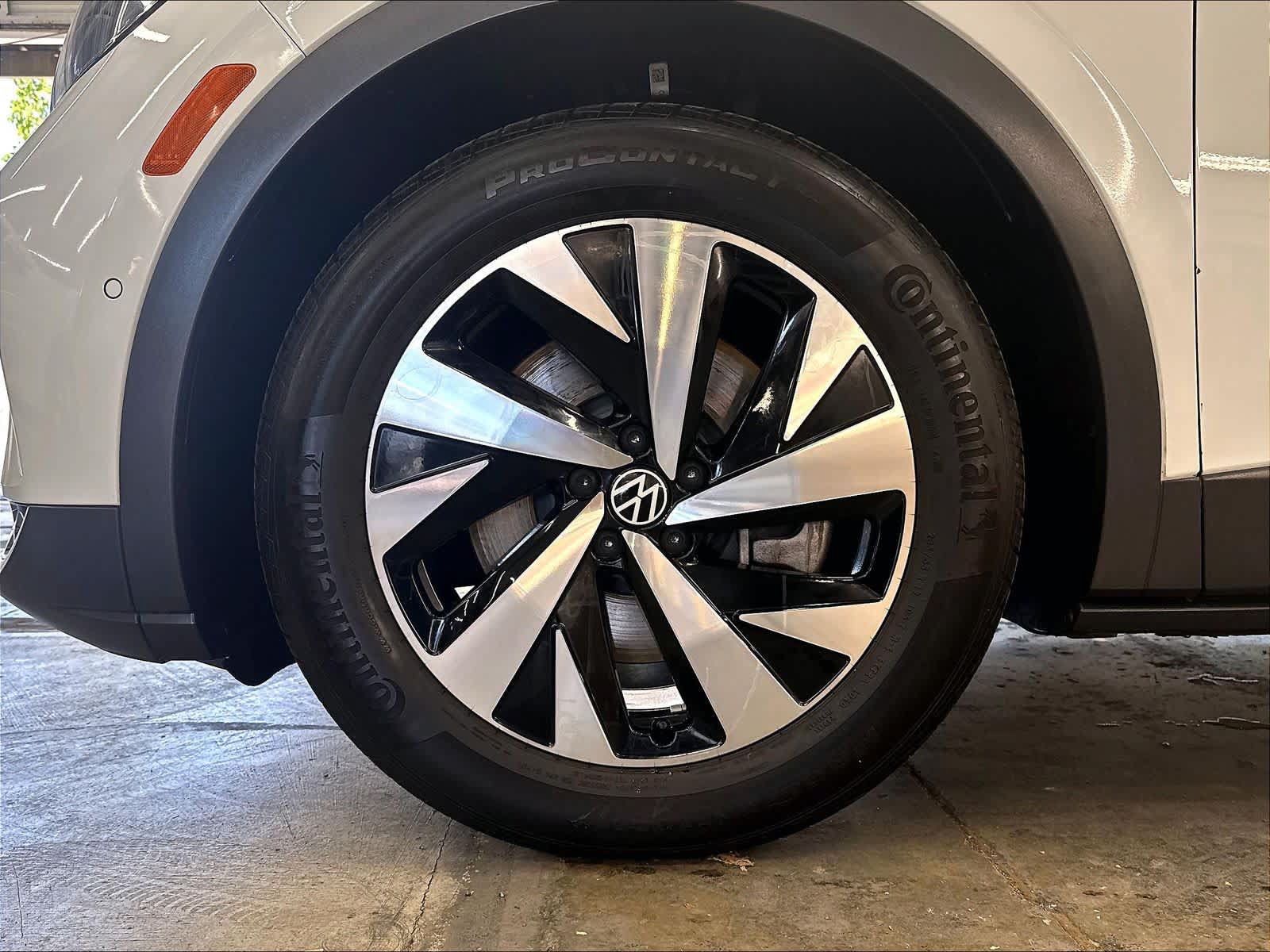 Used 2024 Volkswagen ID.4 2WD image 34