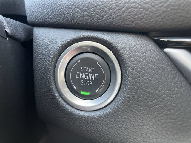 Used 2024 Cadillac XT4 Sport w/ Cold Weather Package FWD image 16