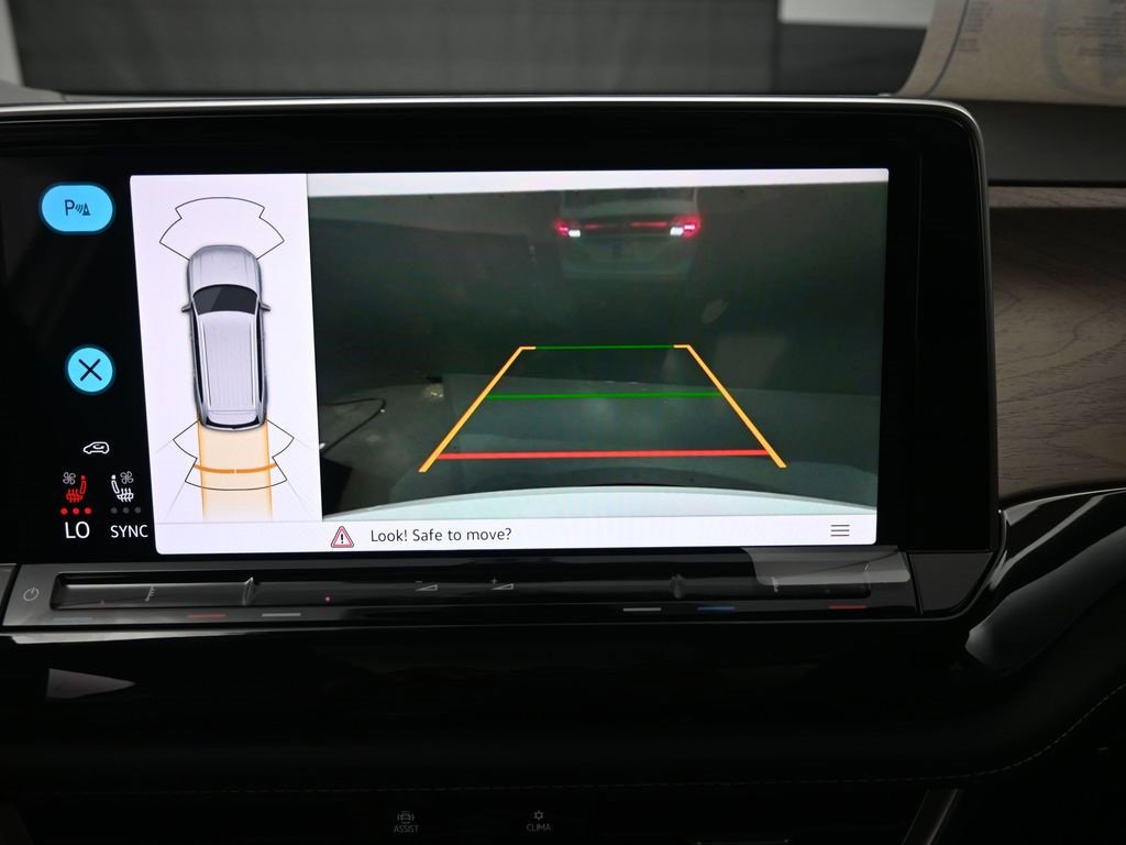 New 2026 Volkswagen Atlas SE image 12