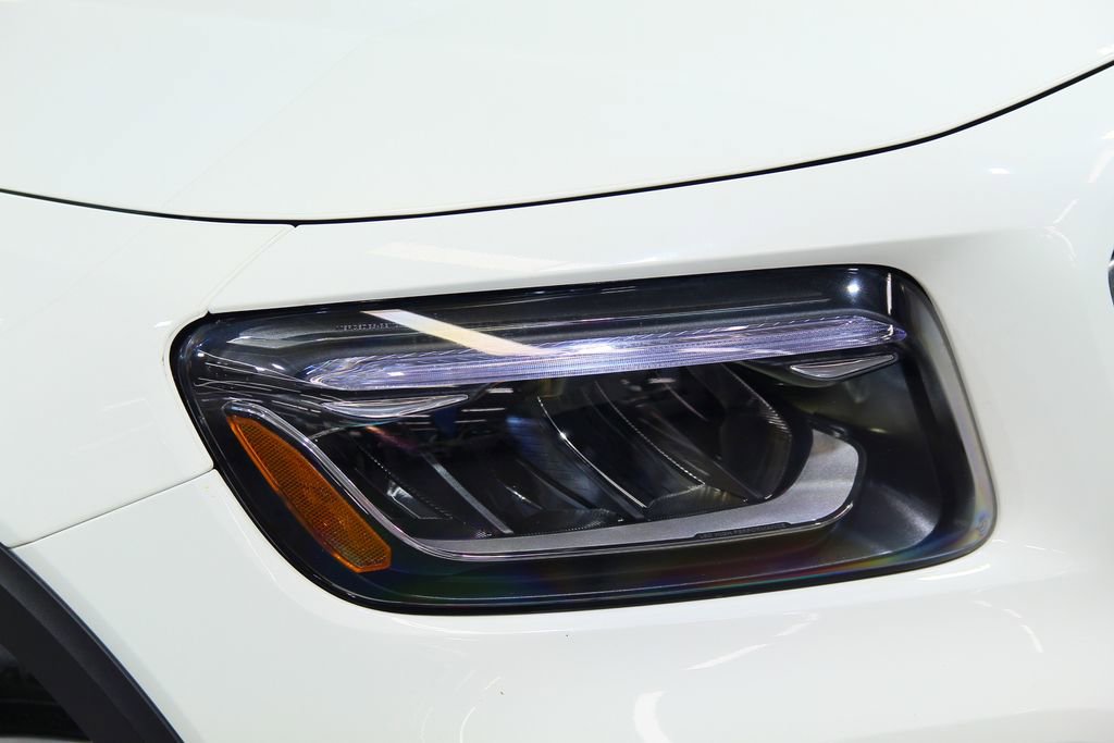 Certified 2025 Mercedes-Benz GLB 250 4MATIC image 10