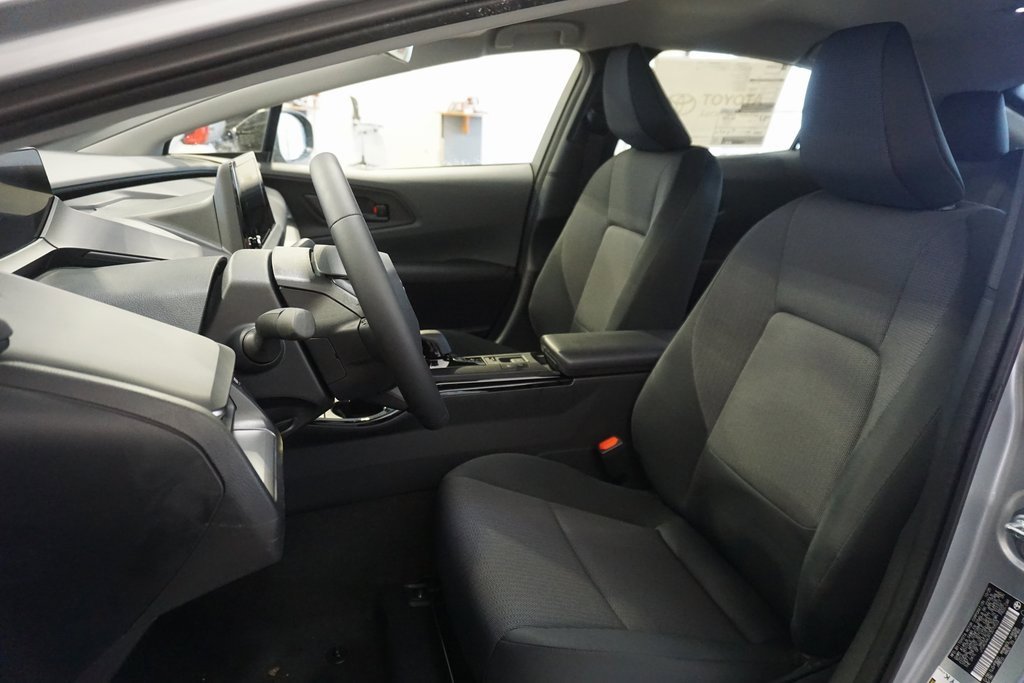 New 2026 Toyota Prius LE image 18