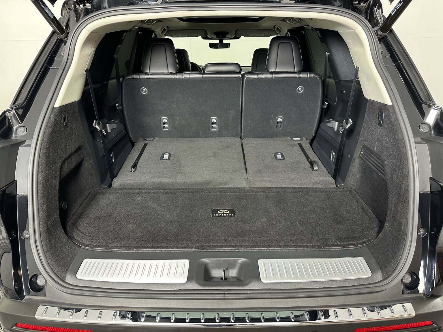 Used 2023 INFINITI QX60 Luxe w/ Cargo Package image 31