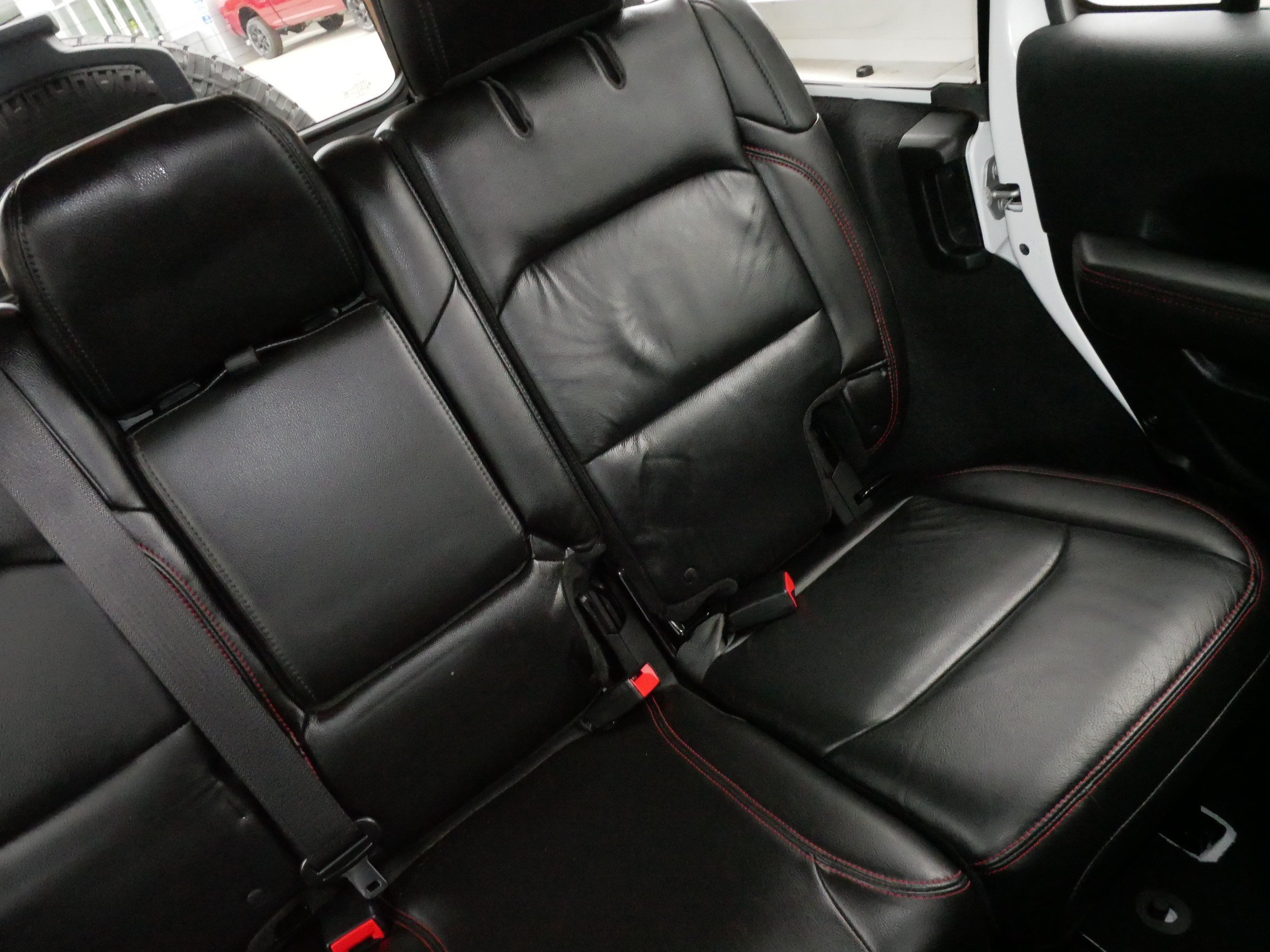 Used 2018 Jeep Wrangler Unlimited Rubicon w/ Dual Top Group AWD/4WD image 14