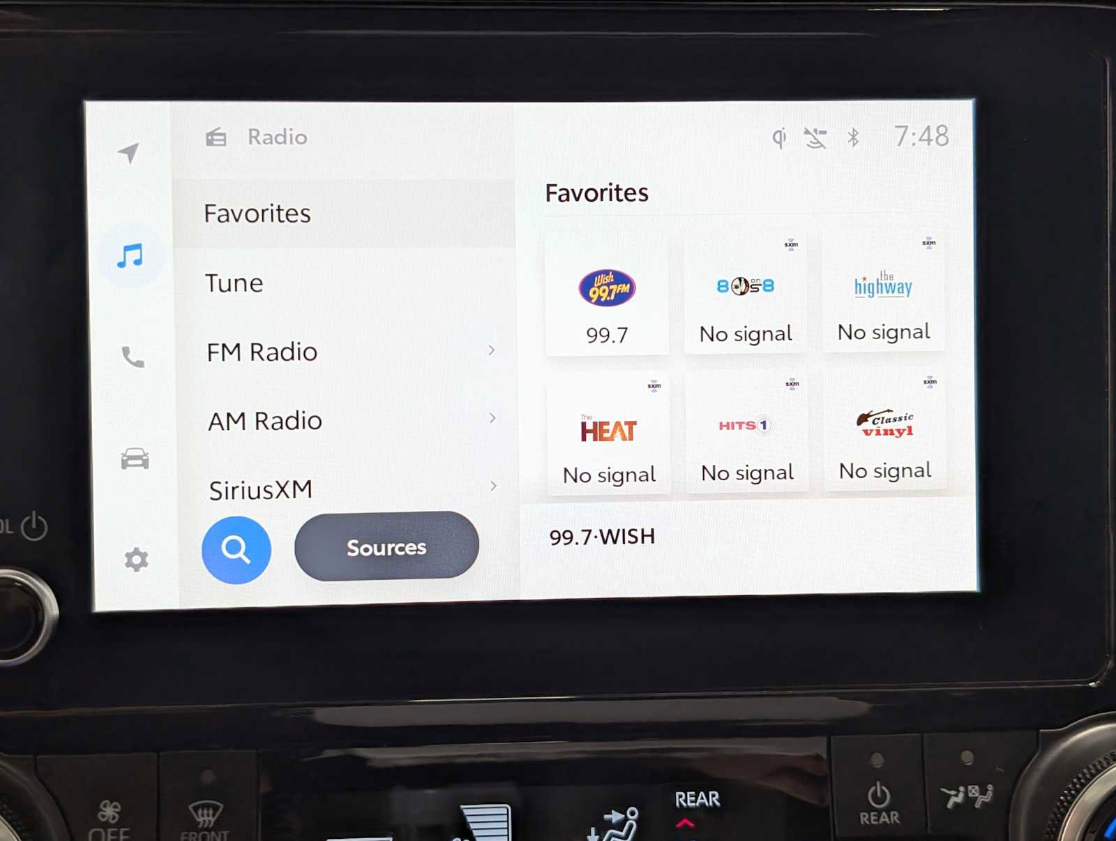Used 2023 Toyota Highlander XLE image 29