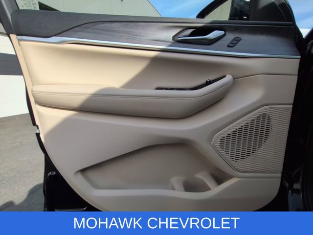 Used 2023 Jeep Grand Cherokee Limited AWD/4WD image 23