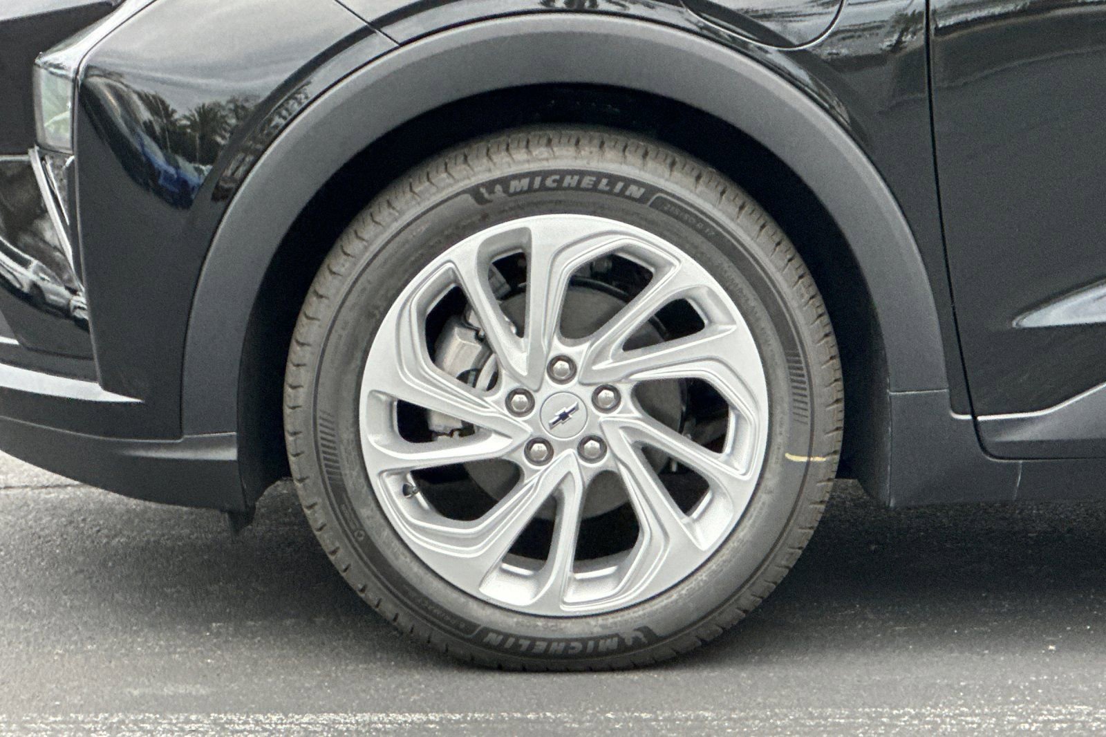 New 2027 Chevrolet Bolt LT image 23