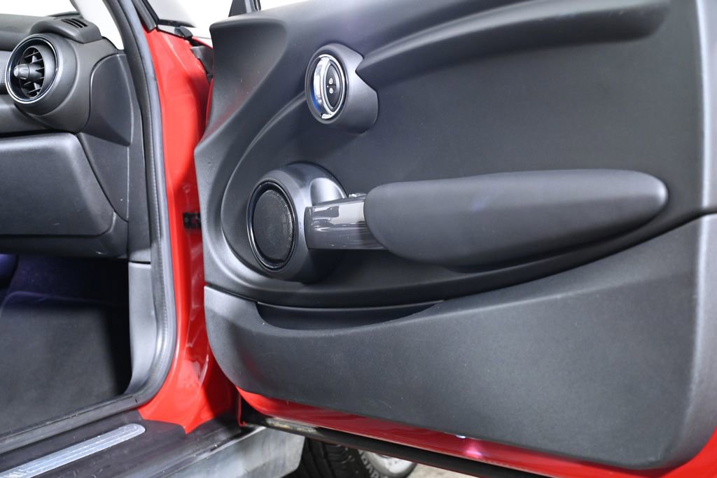 Used 2015 MINI Cooper 2-Door Hardtop FWD image 28