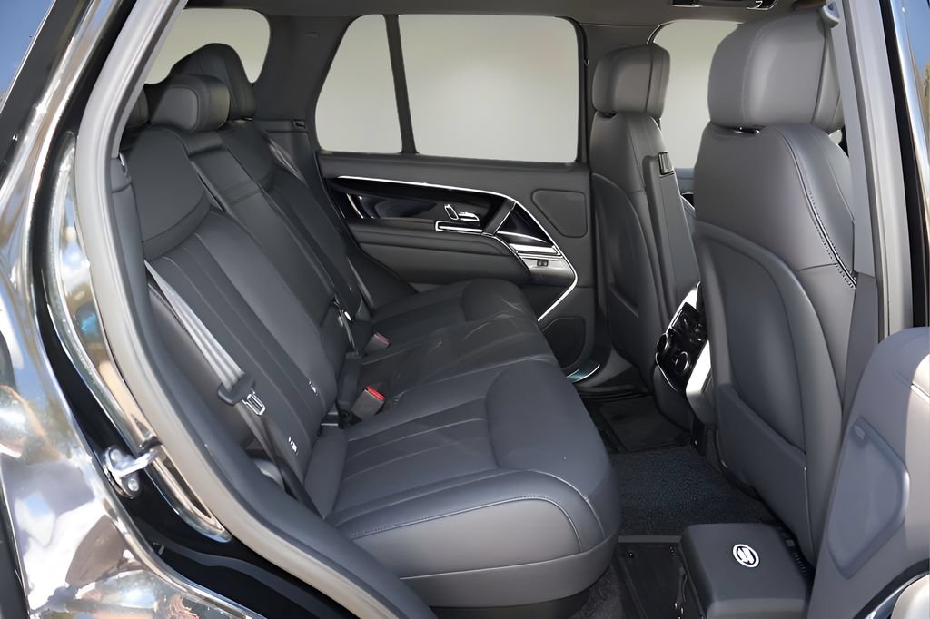 New 2026 Land Rover Range Rover SE AWD/4WD image 17
