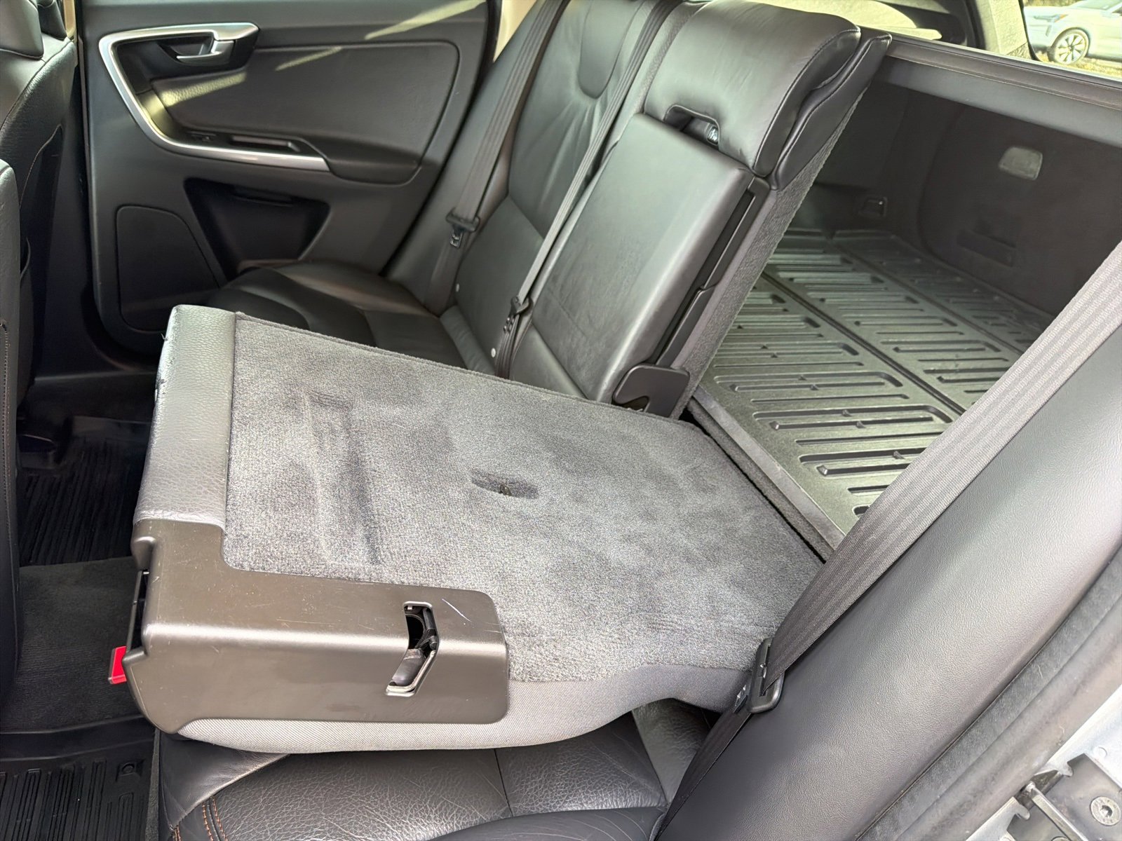 Used 2012 Volvo XC60 T6 image 82