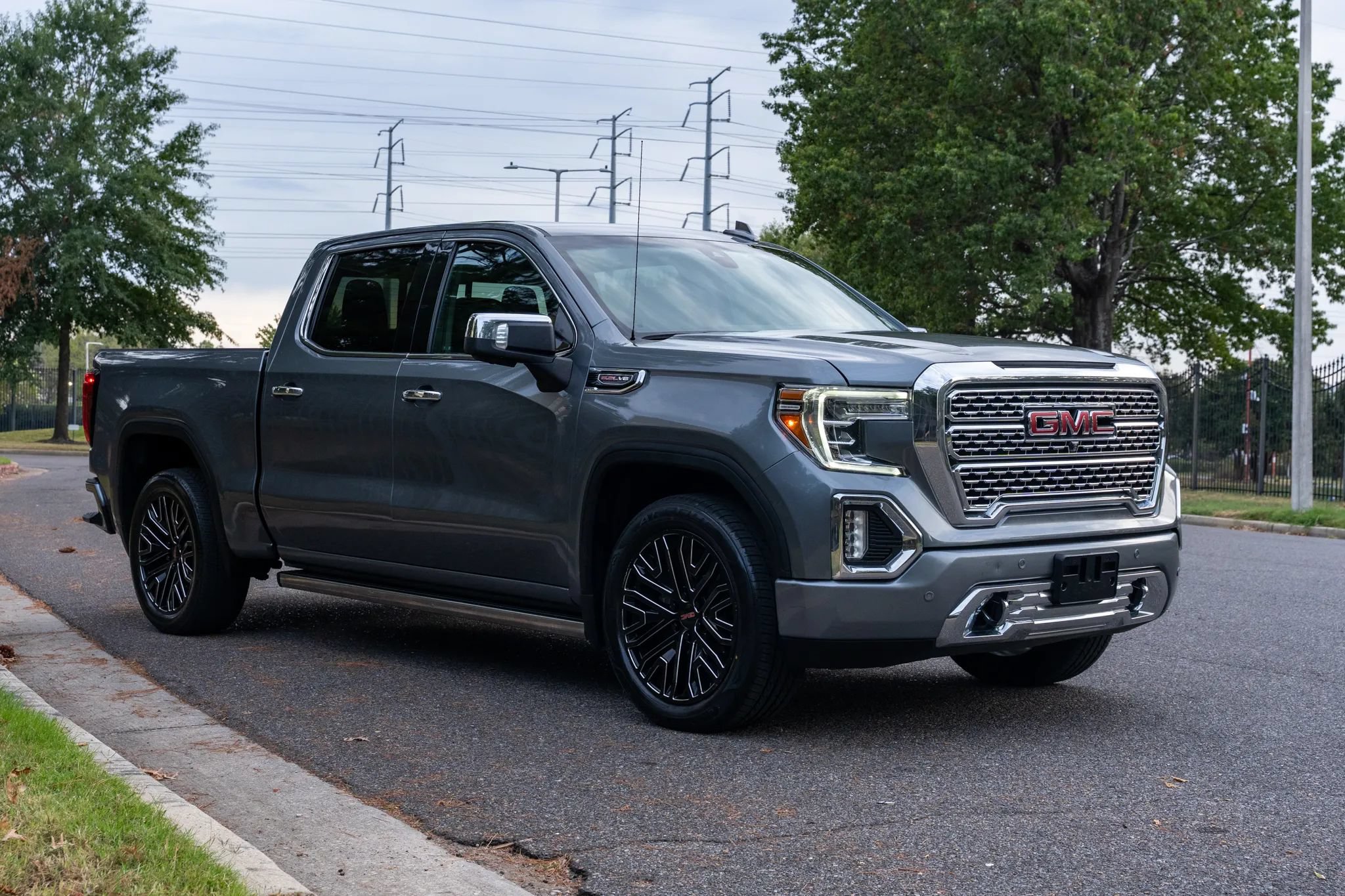 Used 2020 GMC Sierra 1500 Denali w/ Denali Ultimate Package AWD/4WD image 4