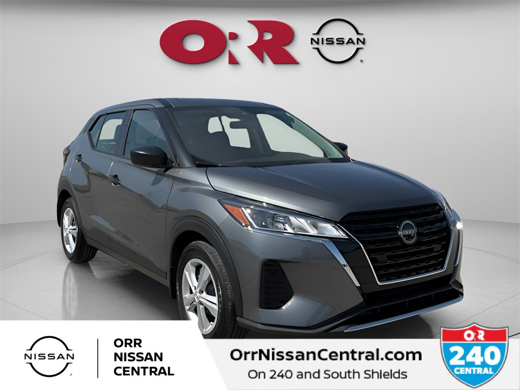 New 2025 Nissan Kicks Play S image 3