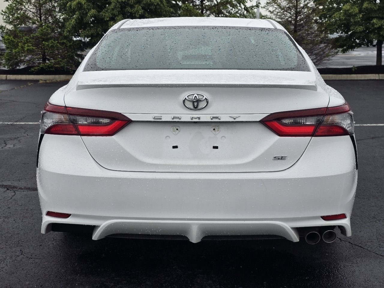Used 2022 Toyota Camry SE FWD image 6