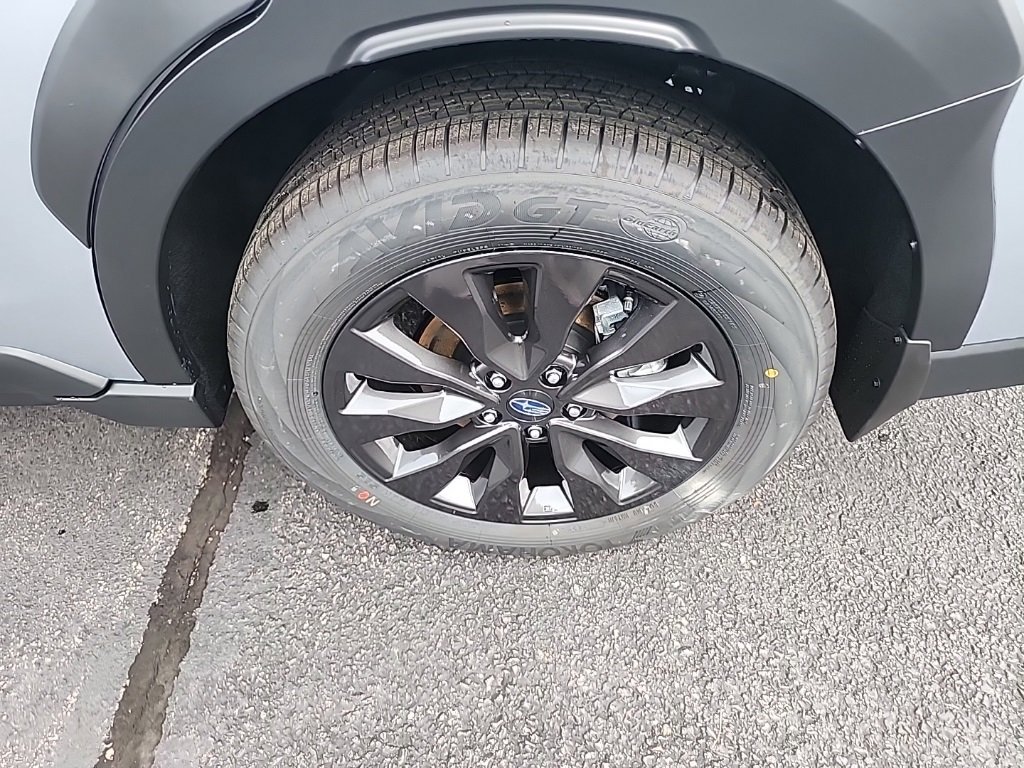 Used 2025 Subaru Outback Onyx Edition image 10