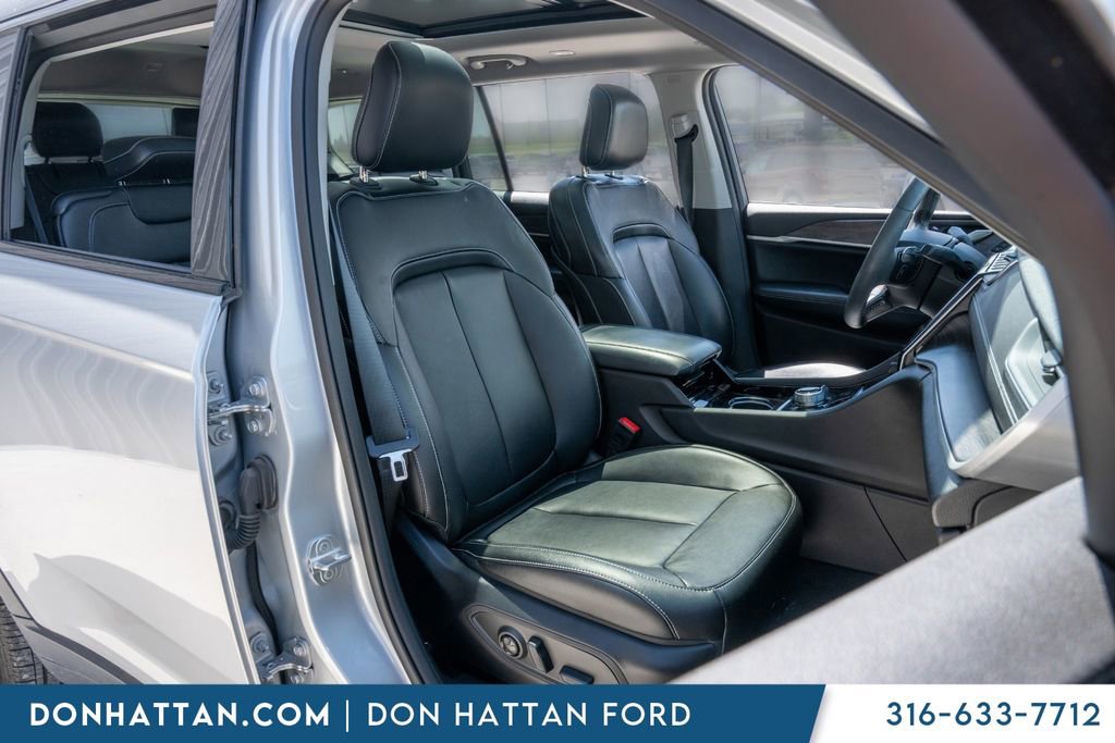 Used 2023 Jeep Grand Cherokee L Limited AWD/4WD image 27