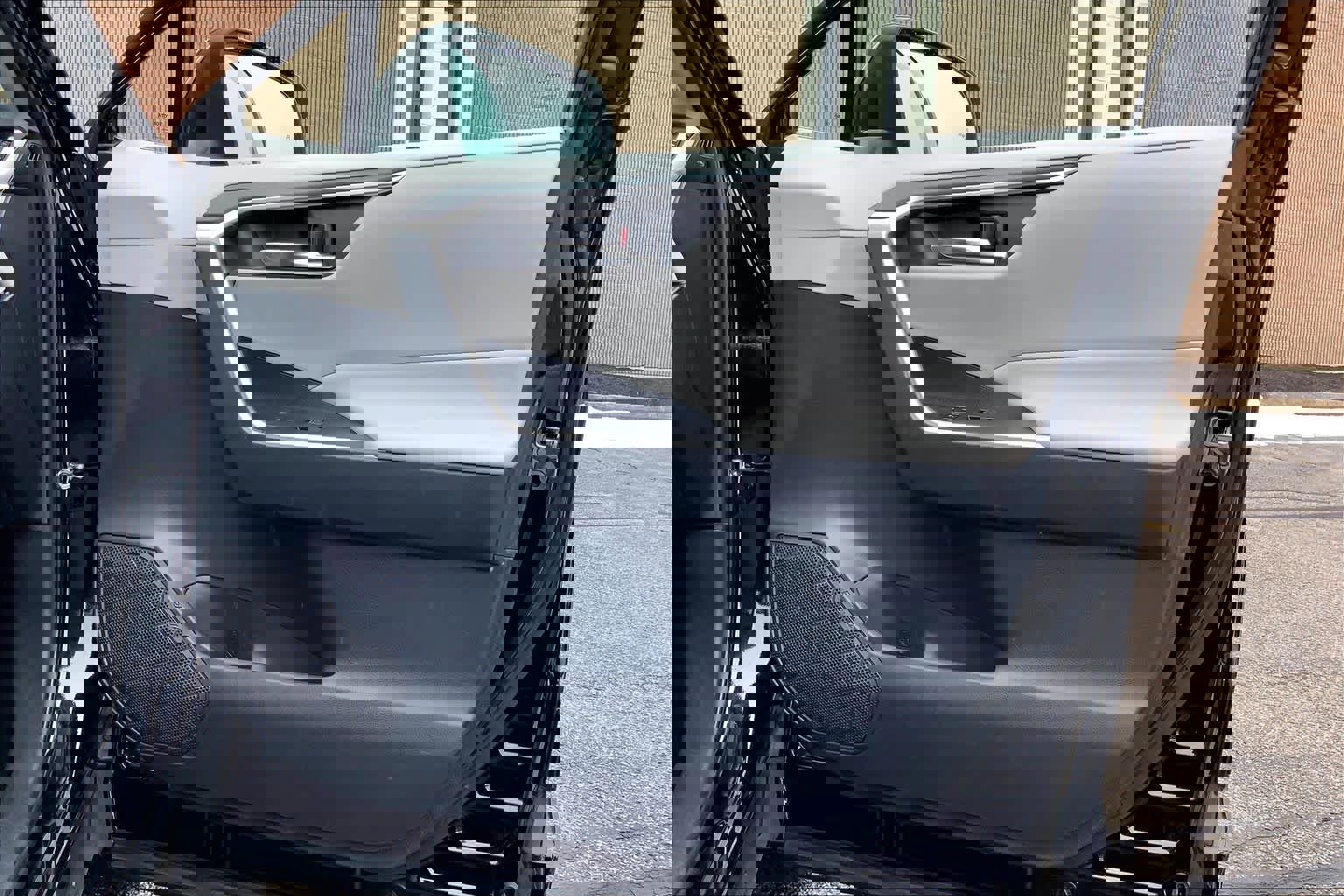 Used 2023 Toyota RAV4 XLE w/ Convenience Package image 22