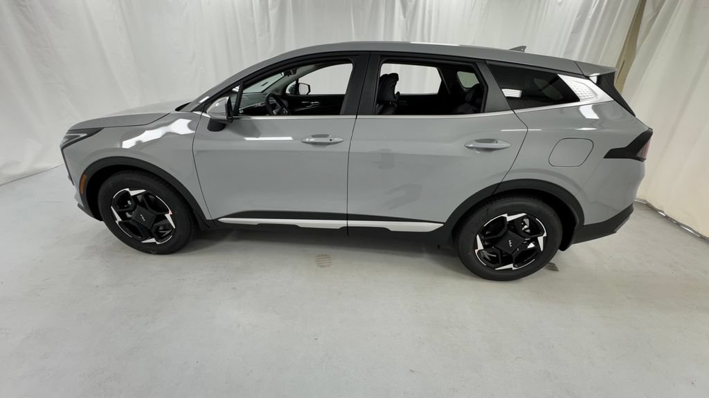 New 2026 Kia Sportage EX FWD image 6