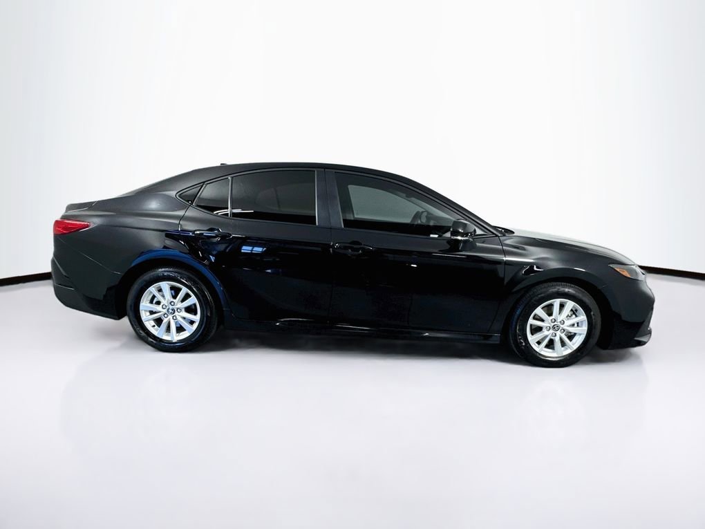 Used 2025 Toyota Camry LE FWD image 10